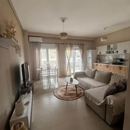 Philip's Seaside Apartman *