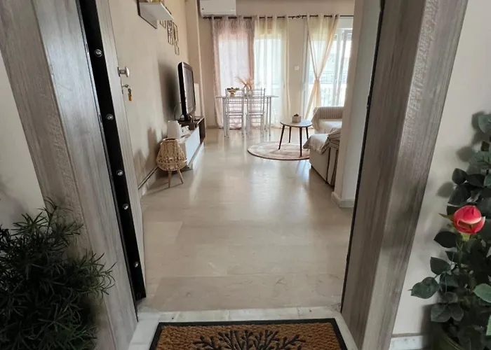 Philip's Seaside Apartman *